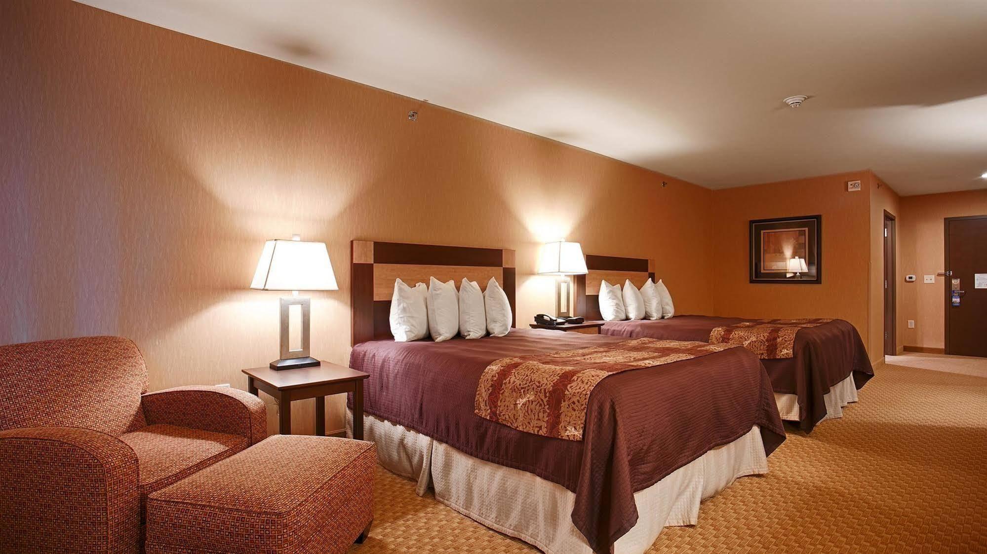 Crandon Inn & Suites Esterno foto